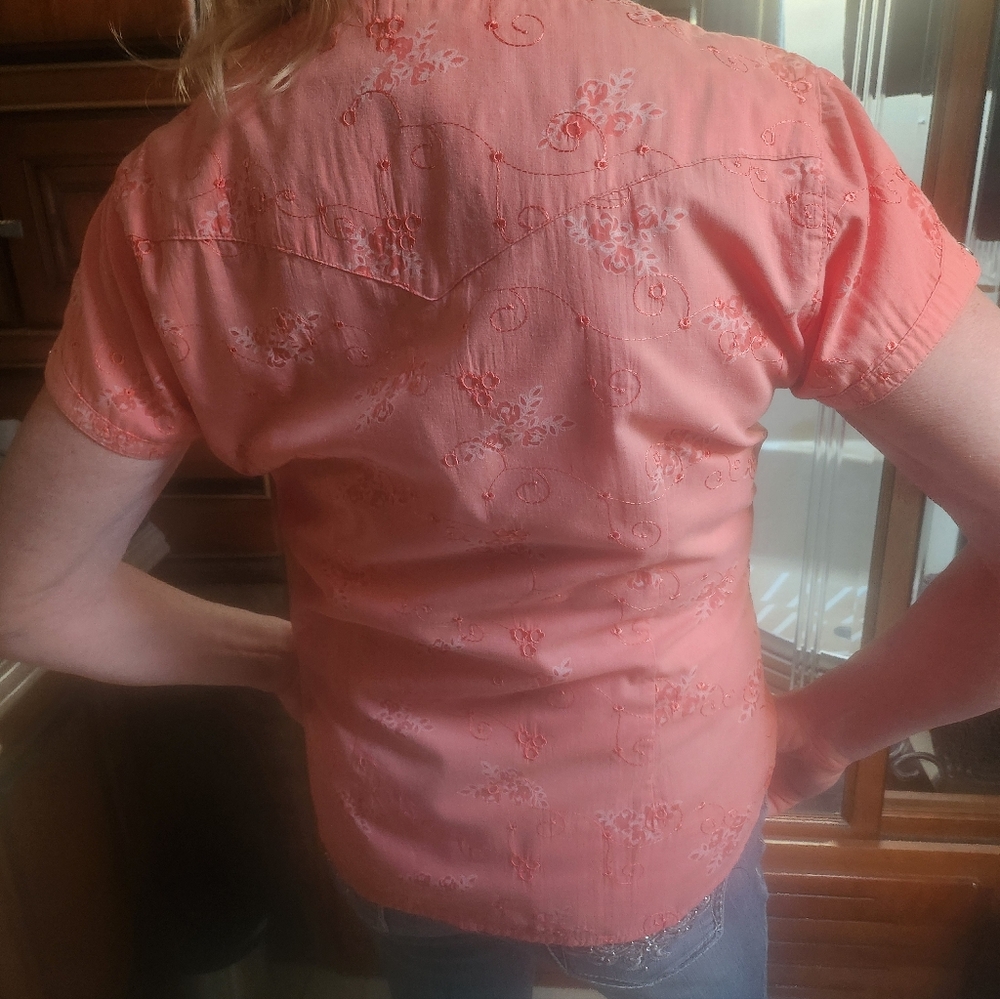 Shyanne Western Pearl Snap Embroidered Peach Short Sleeve Cotton Top Size L - Picture 10 of 14